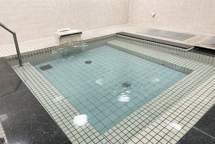 カルシウム人工温泉