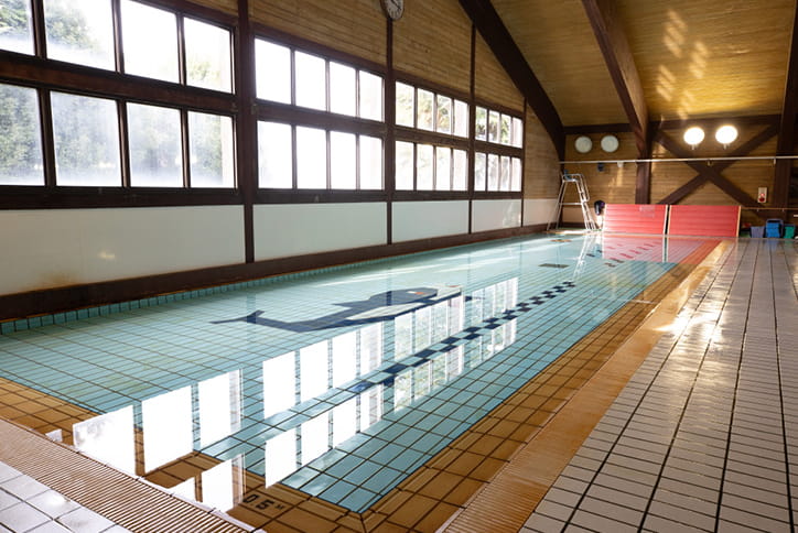 室内温水プール